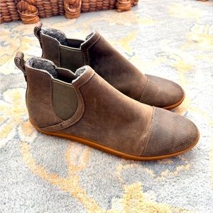 Olukai boots